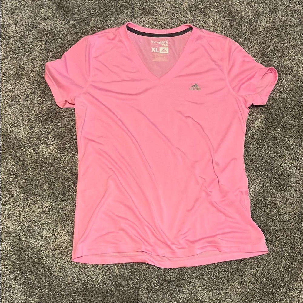 Reebok Women's Pink V-Neck Top